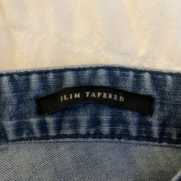 Guess - Picture 3 of 4